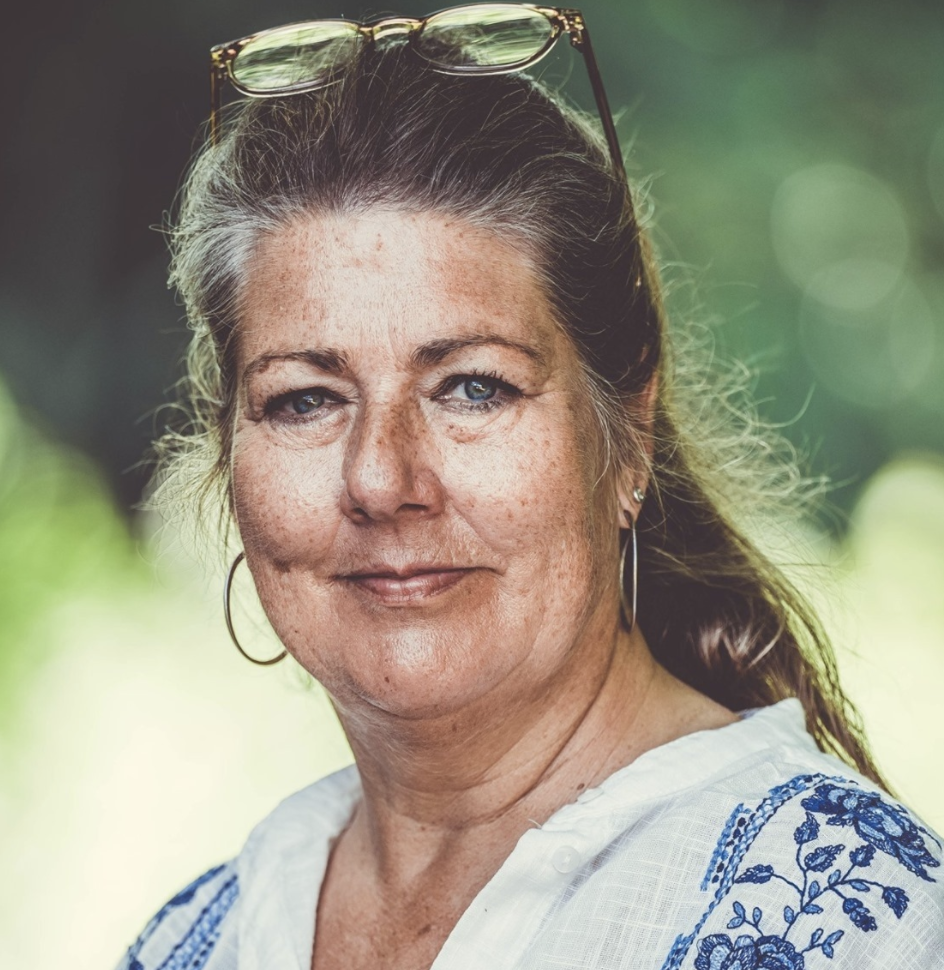 Nina M. Loff